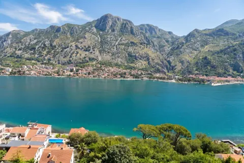 Prodaja, trosoban stan, 92m², Muo, Kotor - image 16