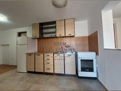 Rent, two bedroom apartment, 80m², Mrčevac, Tivat - image 9