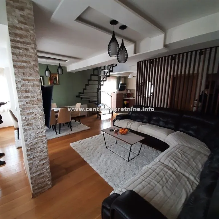 Prodaja, četvorosoban stan, 153m², Zabjelo, Podgorica