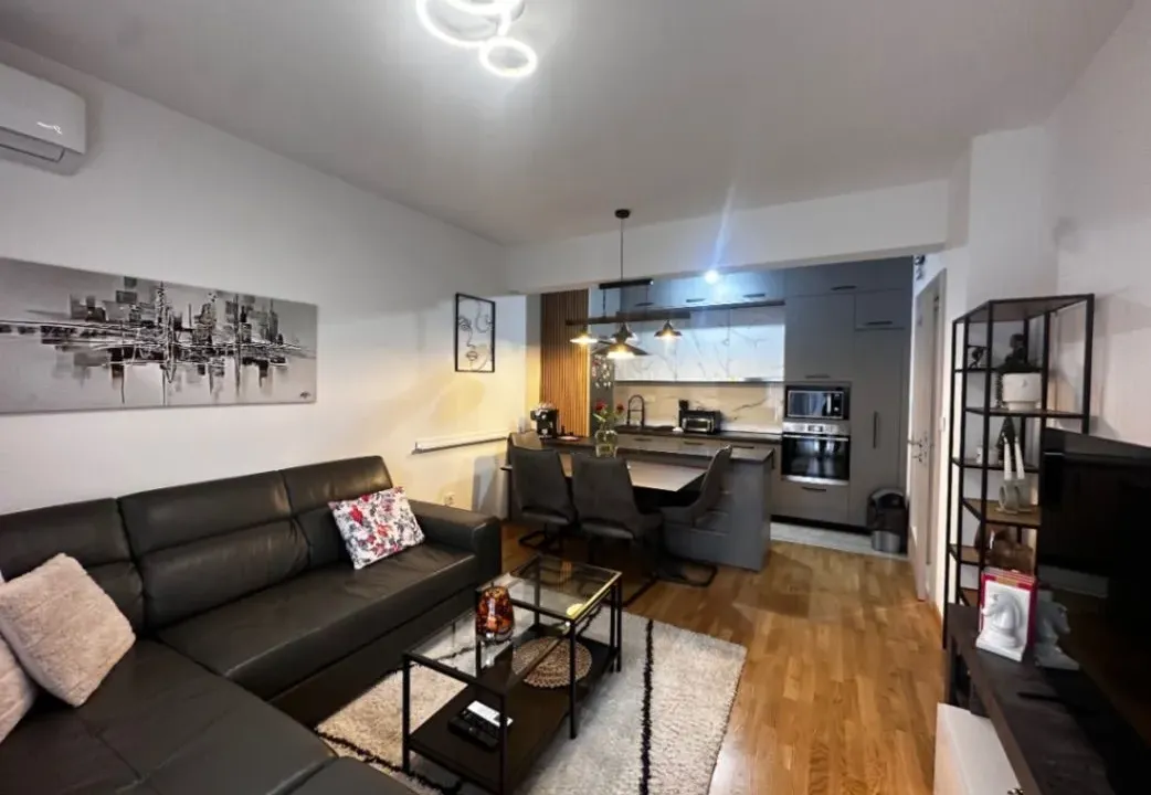 Izdavanje, jednosoban stan, 50m², Podgorica, Crna Gora