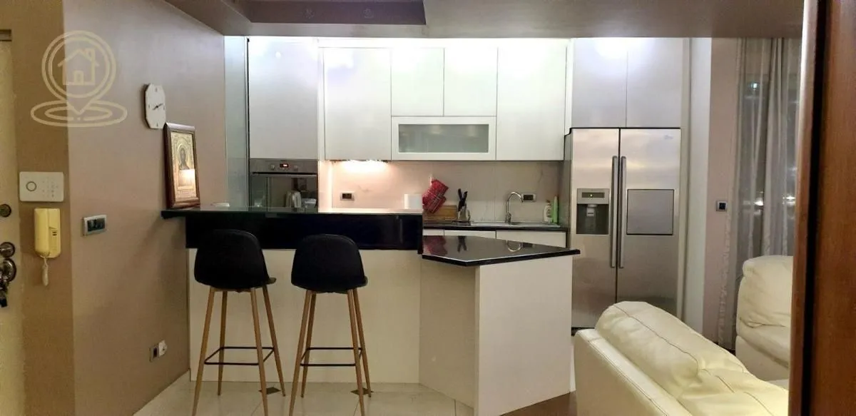 Izdavanje, trosoban stan, 97m², Savski Venac, Beograd