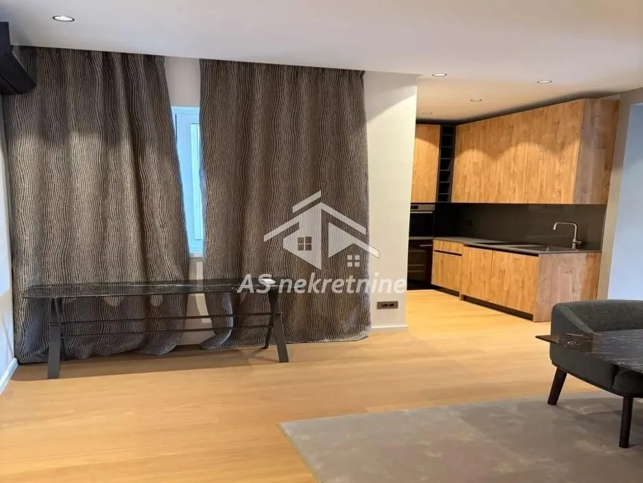 Izdavanje, dvosoban stan, 87m², Vračar Hram, Vračar Sve Podlokacije