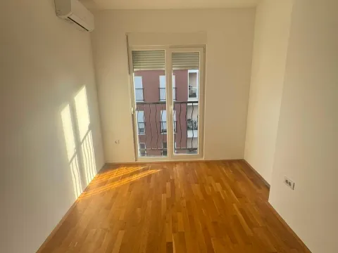 Rent, two bedroom apartment, 62m², Stari Aerodrom, Podgorica - image 1