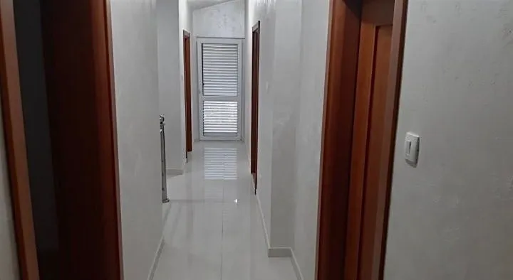 Izdavanje, kuća, 200m², Stari Aerodrom, Podgorica