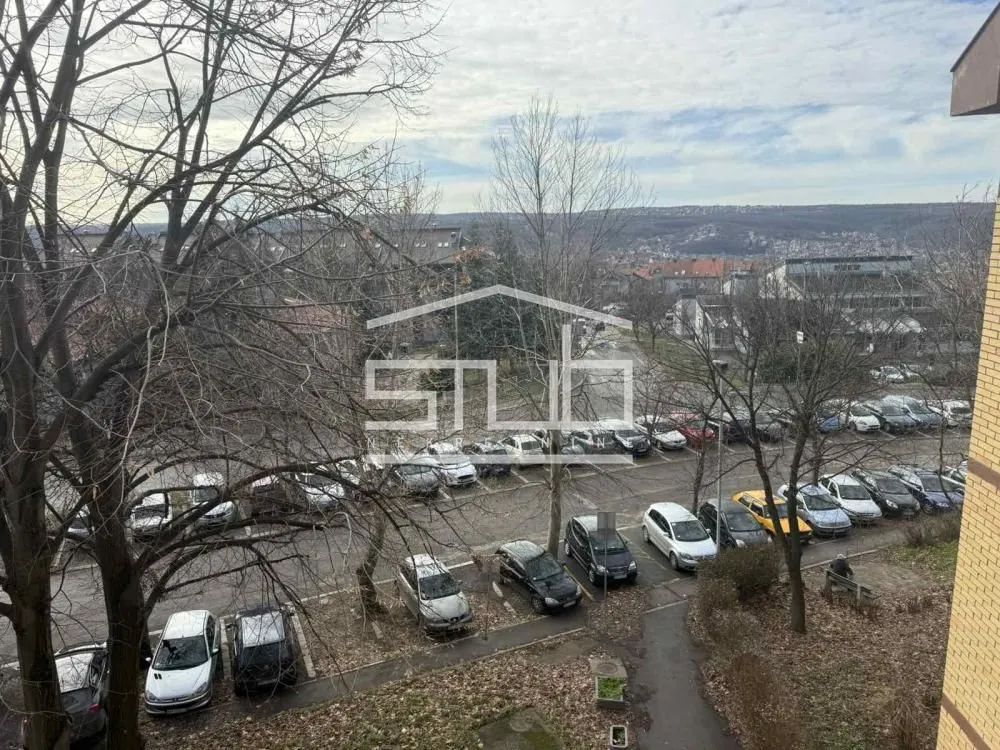 Prodaja, stan, 88m², Resnik, Beograd