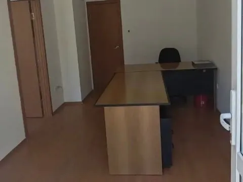 Rent, office space, 28m², Stari Aerodrom, Podgorica - image 3