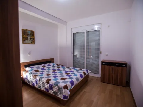 Izdavanje, dvosoban stan, 97m², Centar, Ulcinj - image 9