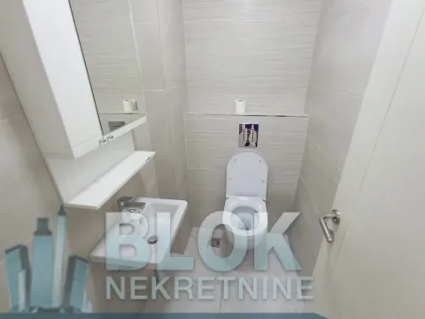Izdavanje, trosoban stan, 95m², Blok 6, Podgorica - image 3