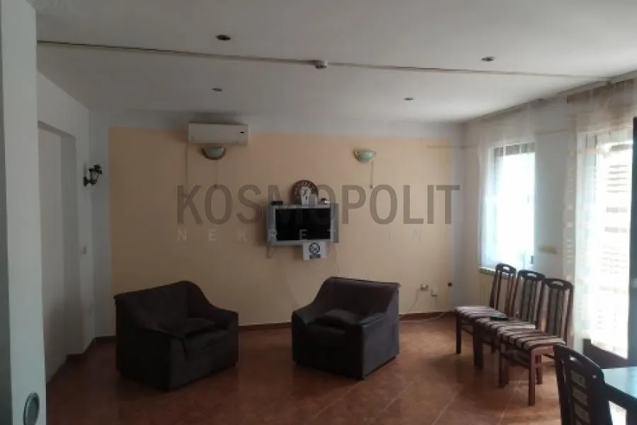 Prodaja, kuća, 389m², Zemun Sve Podlokacije, Beograd