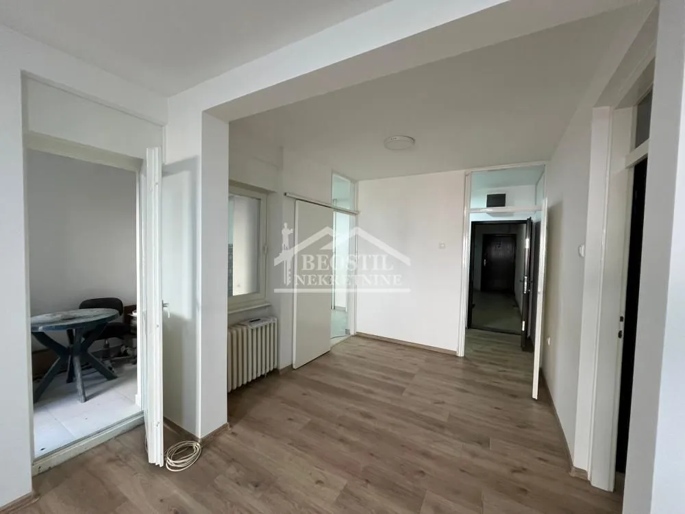 Prodaja, dvosoban stan, 56m², Papazovac, Smederevo