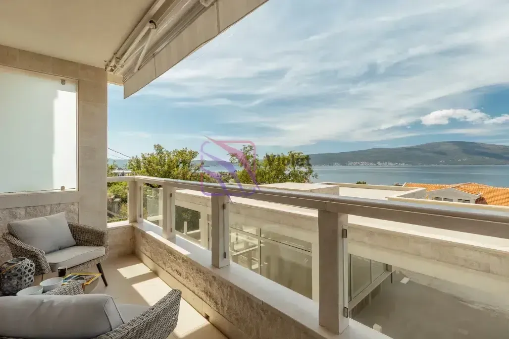 Prodaja, dvosoban stan, 106m², Donja Lastva, Tivat