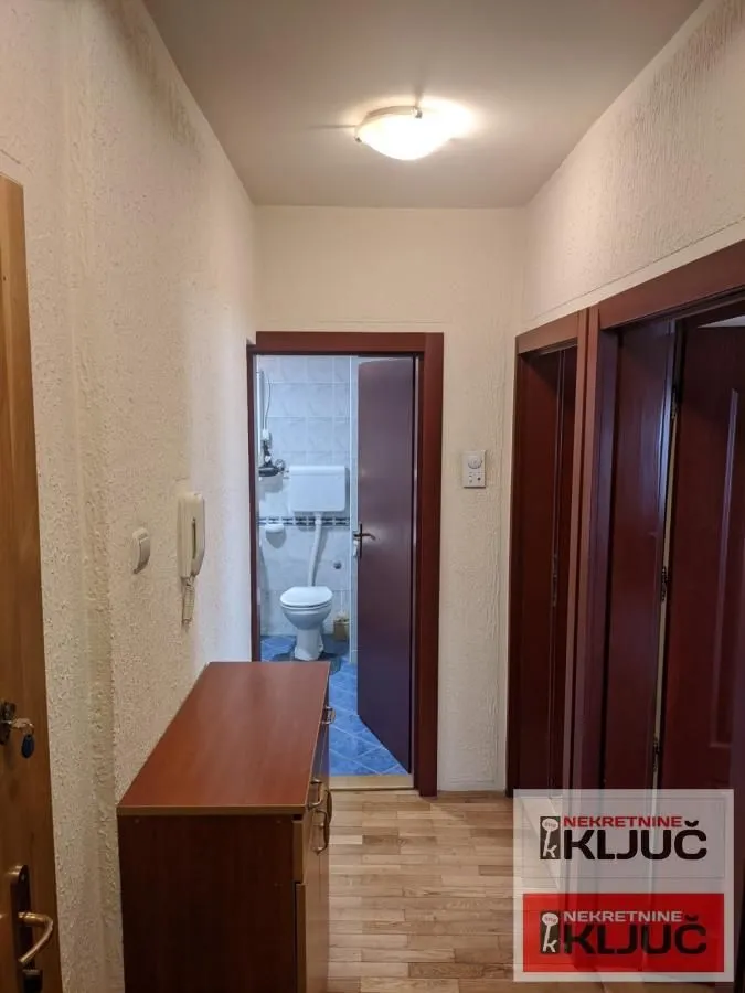 Izdavanje, dvosoban stan, 47m², Bulevar Oslobodjenja, Novi Sad Sve Podlokacije