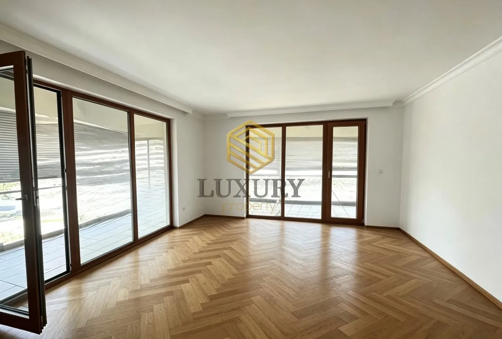 Prodaja, trosoban stan, 120m², Tološka šuma, Podgorica
