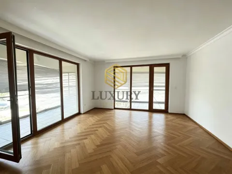 Prodaja, trosoban stan, 120m², Tološka šuma, Podgorica - image 2