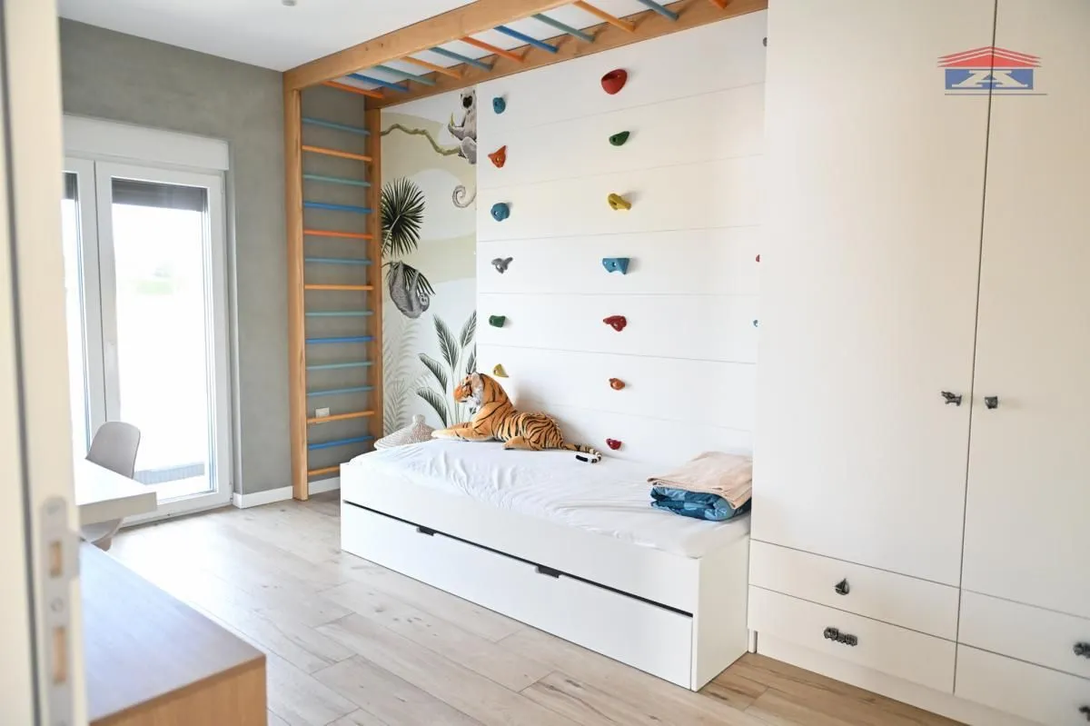 Sale, house, 360m², Petrovaradin, Novi Sad