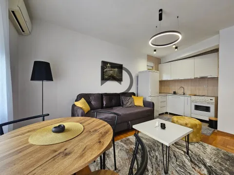 Prodaja, jednosoban stan, 41m², Drač, Podgorica - image 8