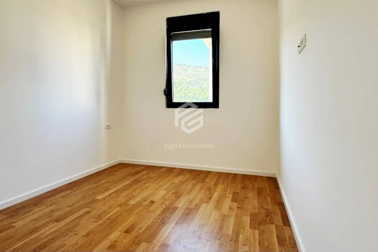 Prodaja, dvosoban stan, 64m², Tološi, Podgorica