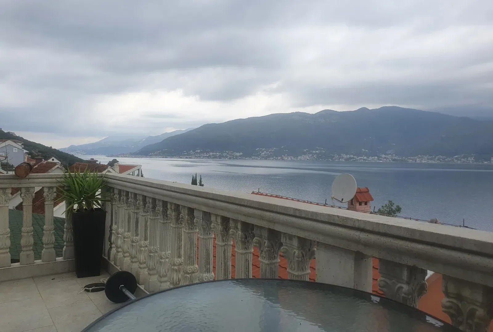 Prodaja, kuća, 154m², Krašići, Tivat