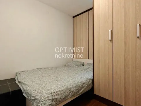 Rent, three bedroom apartment, 56m², Južni Bulevar, Vračar Sve Podlokacije - image 7