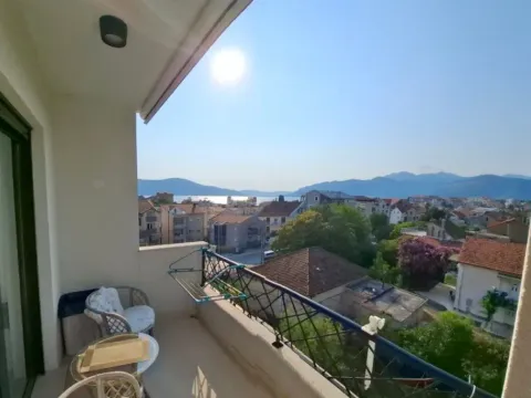 Izdavanje, dvosoban stan, 70m², Kalimanj, Tivat - image 12