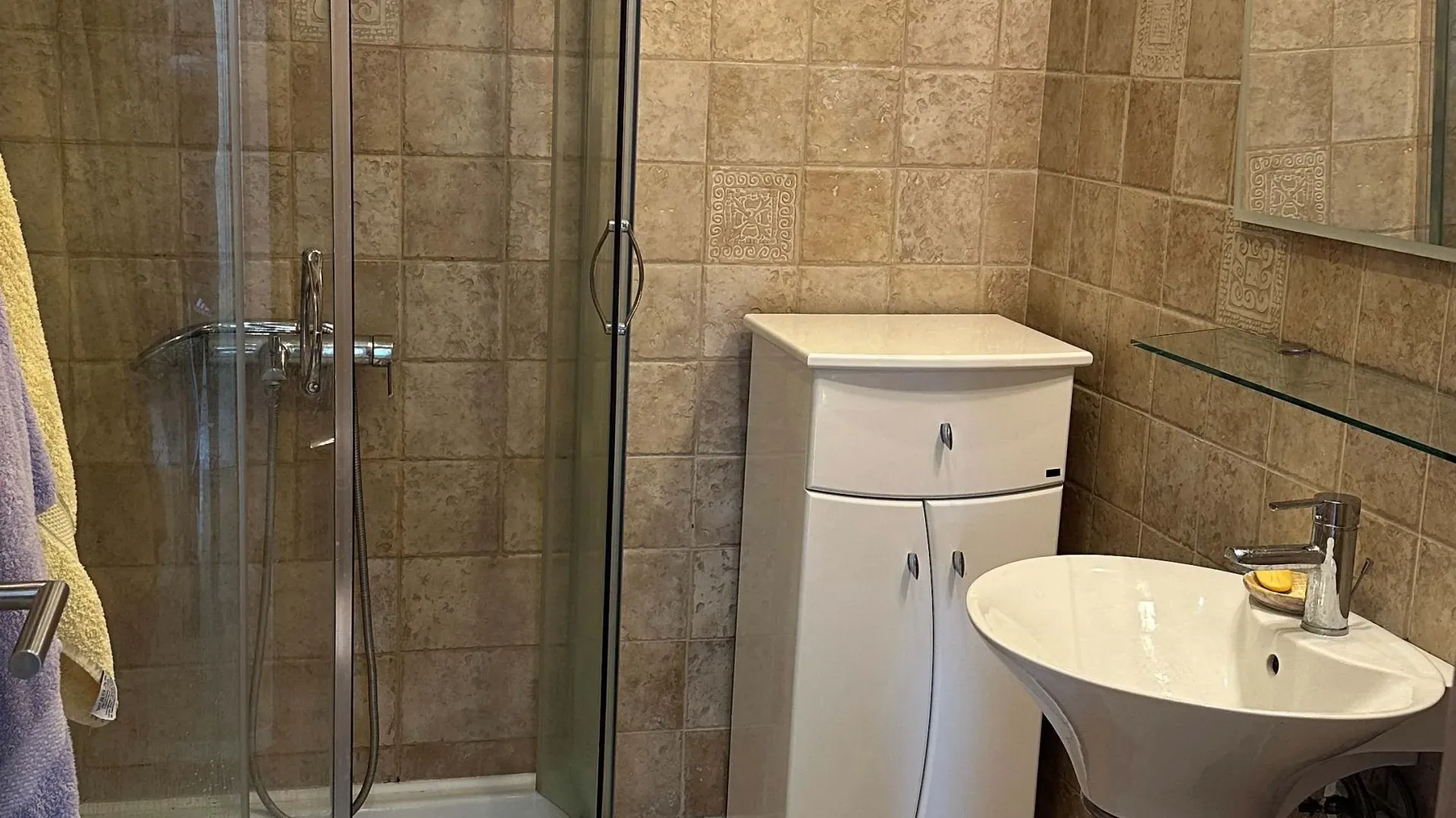 Rent, two bedroom apartment, 75m², Dobrota, Kotor