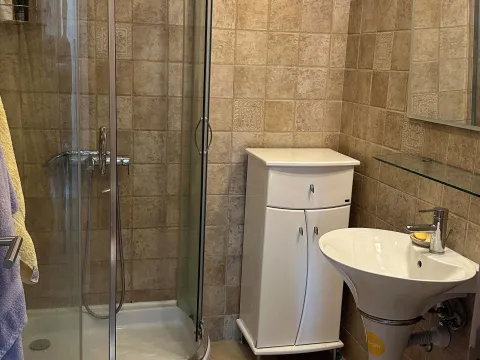 Rent, two bedroom apartment, 75m², Dobrota, Kotor - image 11