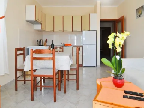 Izdavanje, jednosoban stan, 48m², Seljanovo, Tivat - image 8