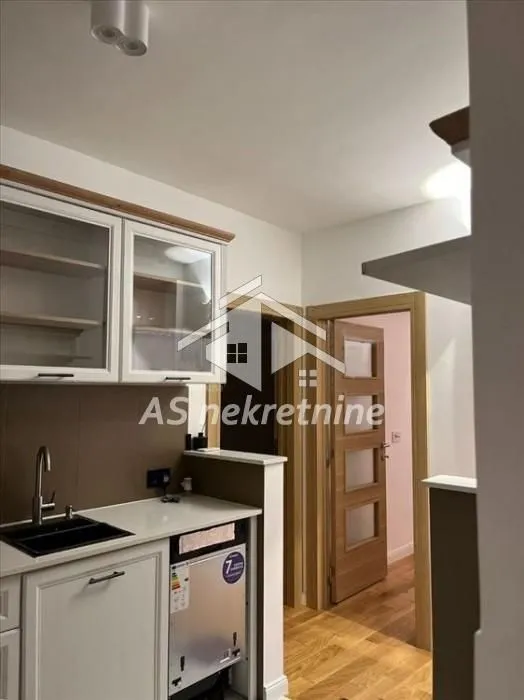 Rent, two bedroom apartment, 55m², Vračar Sve Podlokacije, Beograd