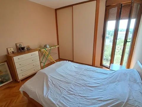 Izdavanje, dvosoban stan, 65m², Pejton, Podgorica - image 3