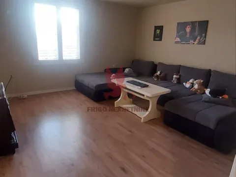 Sale, house, 210m², Medjulužje, Mladenovac - image 12