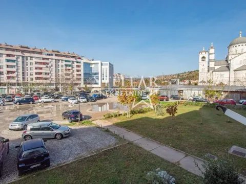 Izdavanje, jednosoban stan, 43m², Preko Morače, Podgorica - image 12