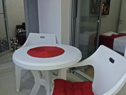 Izdavanje, jednosoban stan, 47m², Centar, Budva - image 15