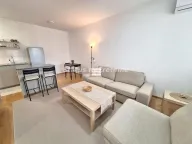 Izdavanje, dvosoban stan, 46m², Centar, Novi Sad