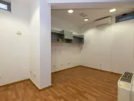 Izdavanje, poslovni prostor, 147m², Momišići, Podgorica - image 8