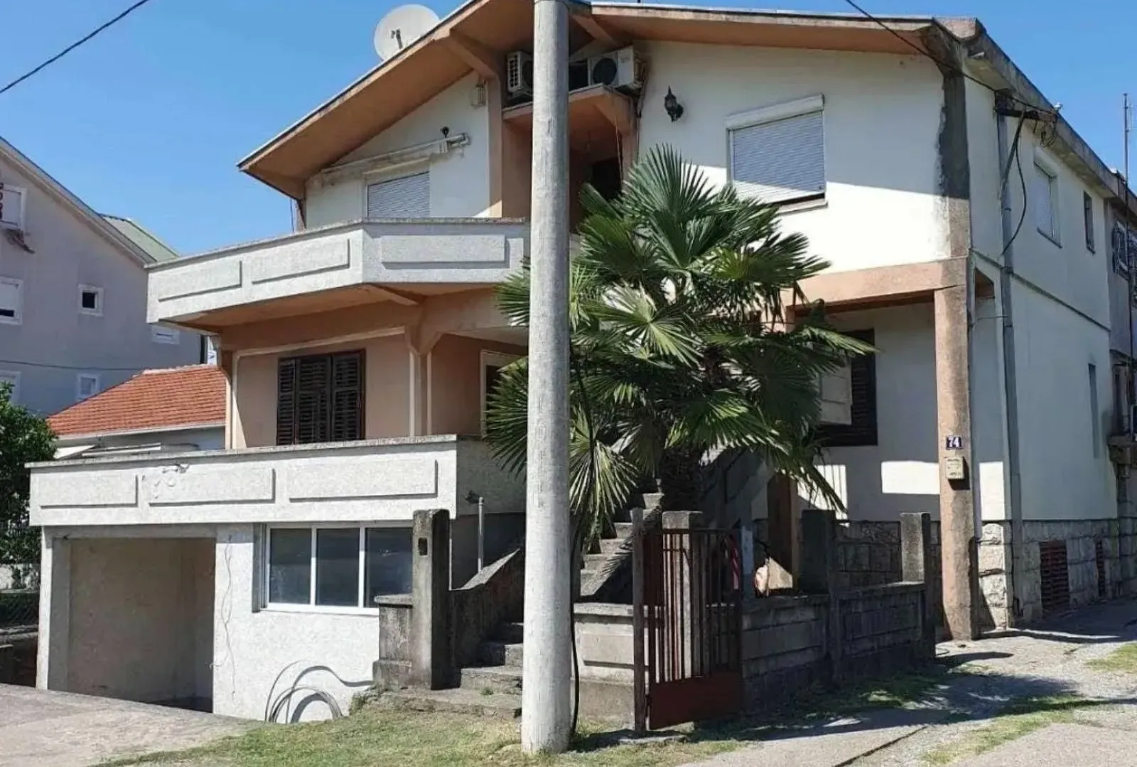 Sale, house, 358m², Dalmatinska ulica, Podgorica