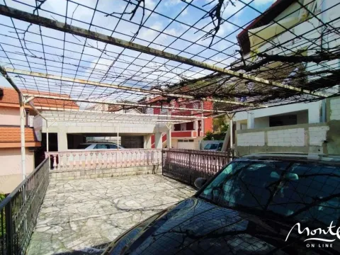 Prodaja, kuća, 180m², Tivat, Crna Gora - image 6