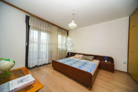 Izdavanje, trosoban stan, 100m², Zabjelo, Podgorica - image 8
