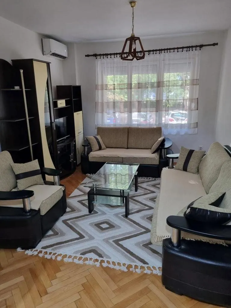 Izdavanje, jednosoban stan, 50m², Preko Morače, Podgorica