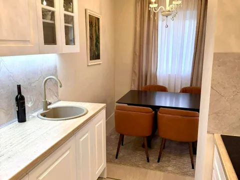 Izdavanje, trosoban stan, 101m², Momišići, Podgorica - image 6