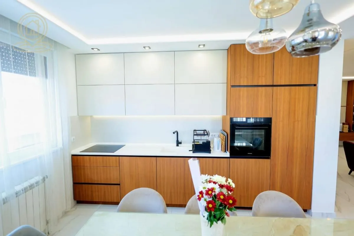 Prodaja, stan, 149m², Sajmište, Novi Sad