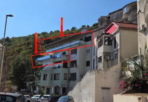 Spoljašnji izgled stambene zgrade sa označenim dijelom na spratu. - image 2