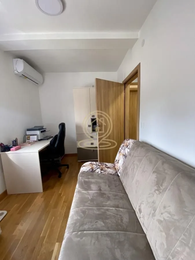 Rent, four bedroom apartment, 100m², Medijana, Niš