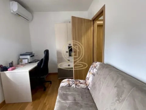 Rent, four bedroom apartment, 100m², Medijana, Niš - image 10