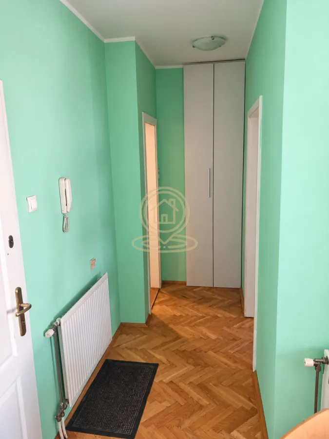 Izdavanje, jednosoban stan, 33m², Grbavica, Novi Sad Sve Podlokacije