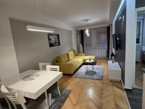 Izdavanje, dvosoban stan, 50m², Bulevar Oslobodjenja, Novi Sad Sve Podlokacije - image 6