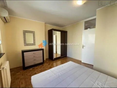 Rent, four bedroom apartment, 118m², Kalenić Pijaca, Vračar Sve Podlokacije - image 10