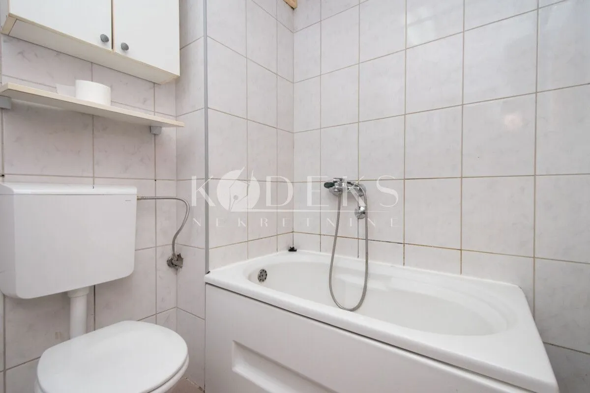 Izdavanje, dvosoban stan, 66m², Blok 9, Podgorica