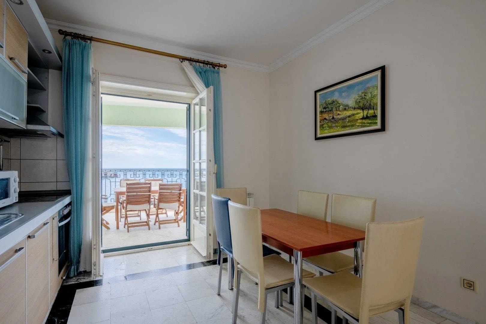 Sale, three bedroom apartment, 87m², Sveti Stefan, Budva