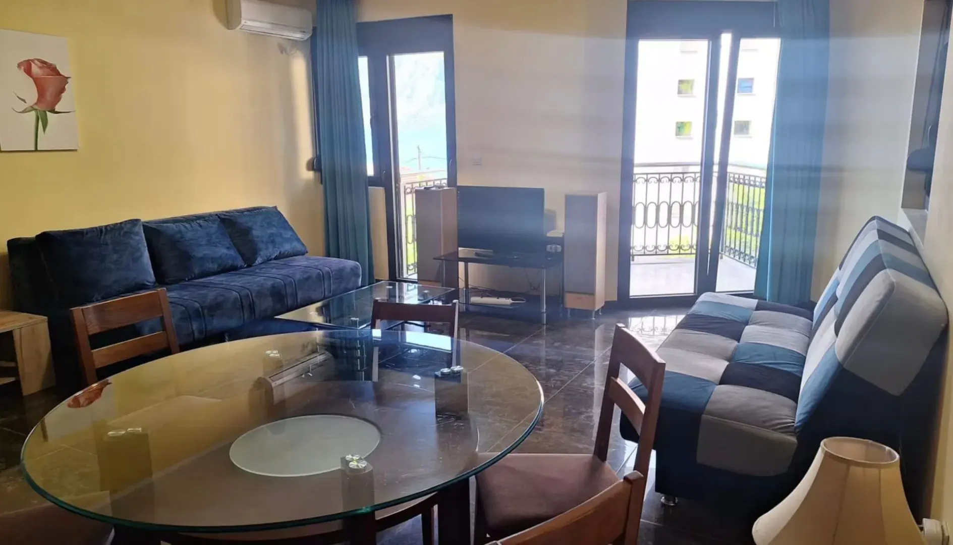 Sale, two bedroom apartment, 90m², Dobrota, Kotor