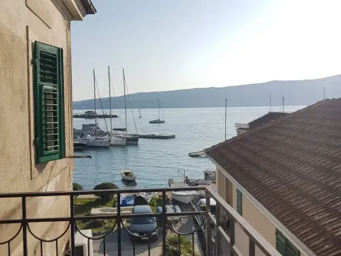 Izdavanje, stan, 70m², Tivat, Crna Gora - image 2